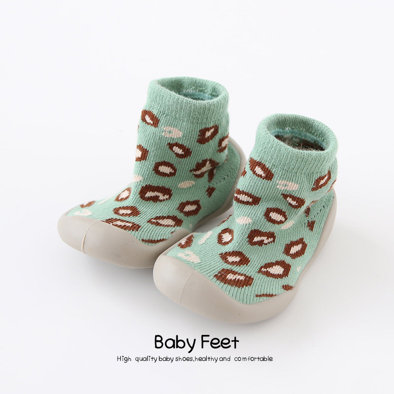 Korean version of the autumn and winter models of leopard children's soft bottom indoor shoes breathable non-slip socks shoes