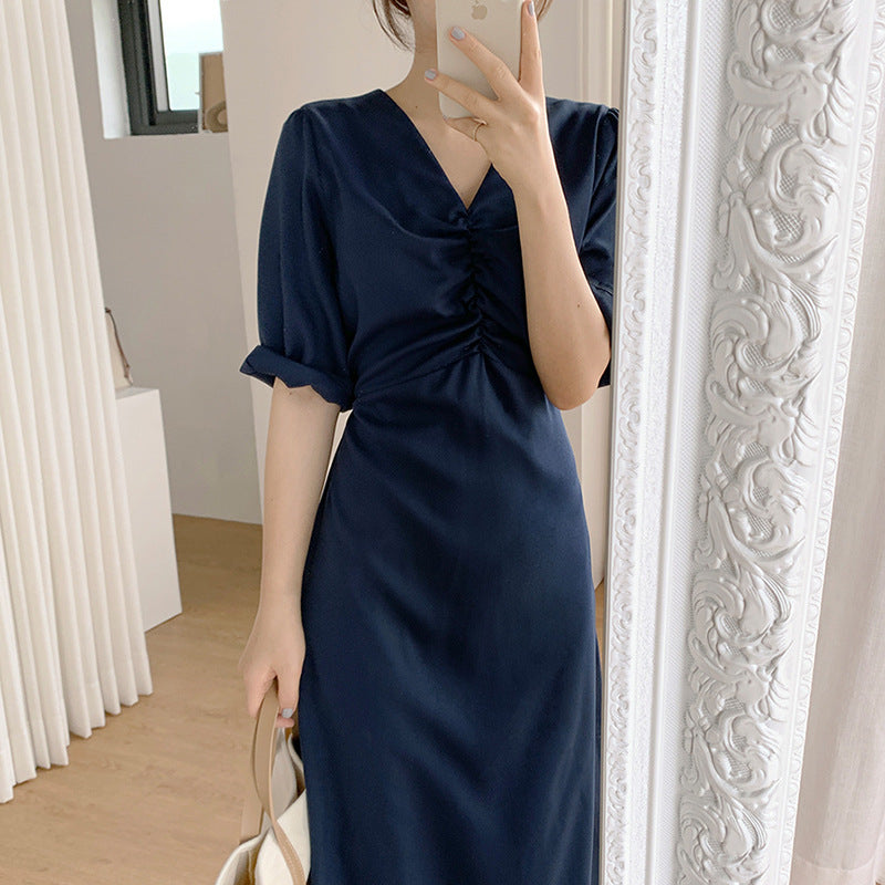 A generation of light and cooked French dress, female summer, gentle wind, careful appearance, thin temperament, V-neck skirt