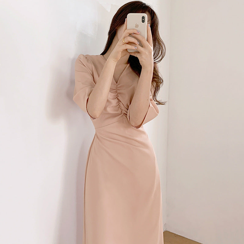 A generation of light and cooked French dress, female summer, gentle wind, careful appearance, thin temperament, V-neck skirt