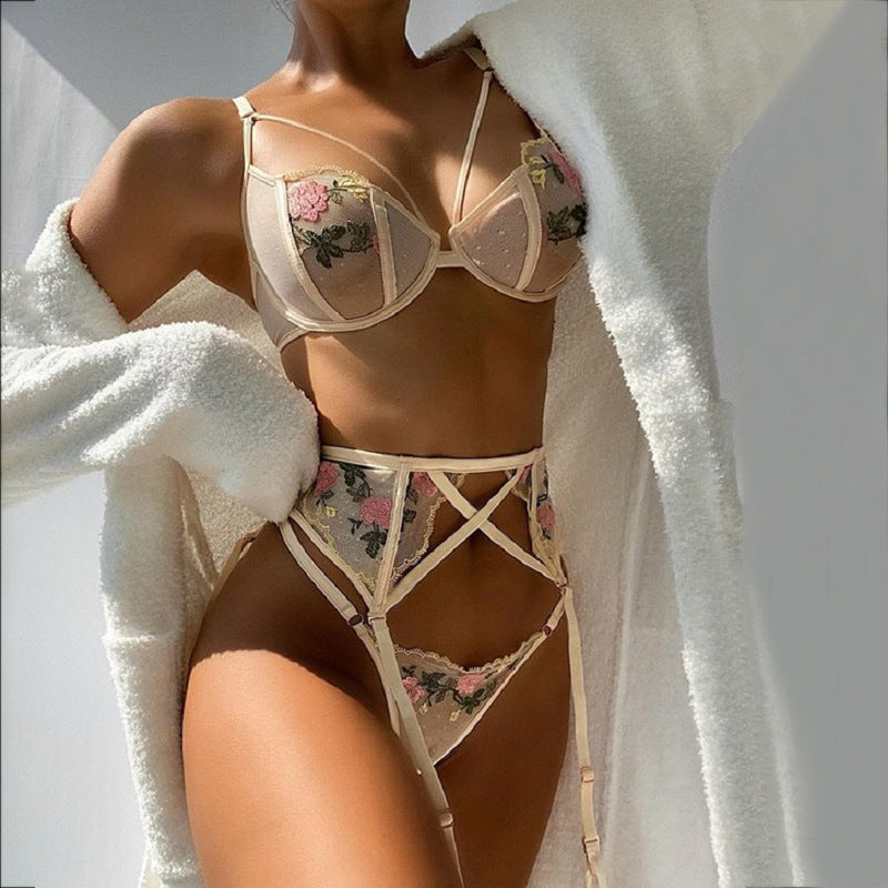 New fashion women's classic embroidery heavy craft lace mesh underwear gathered three-piece suit