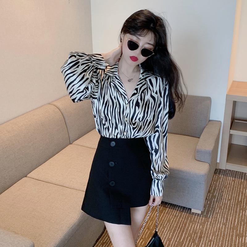 Net red fried street suit female Hong Kong flavor chic lapel loose zebra pattern long sleeve shirt high waist irregular skirt