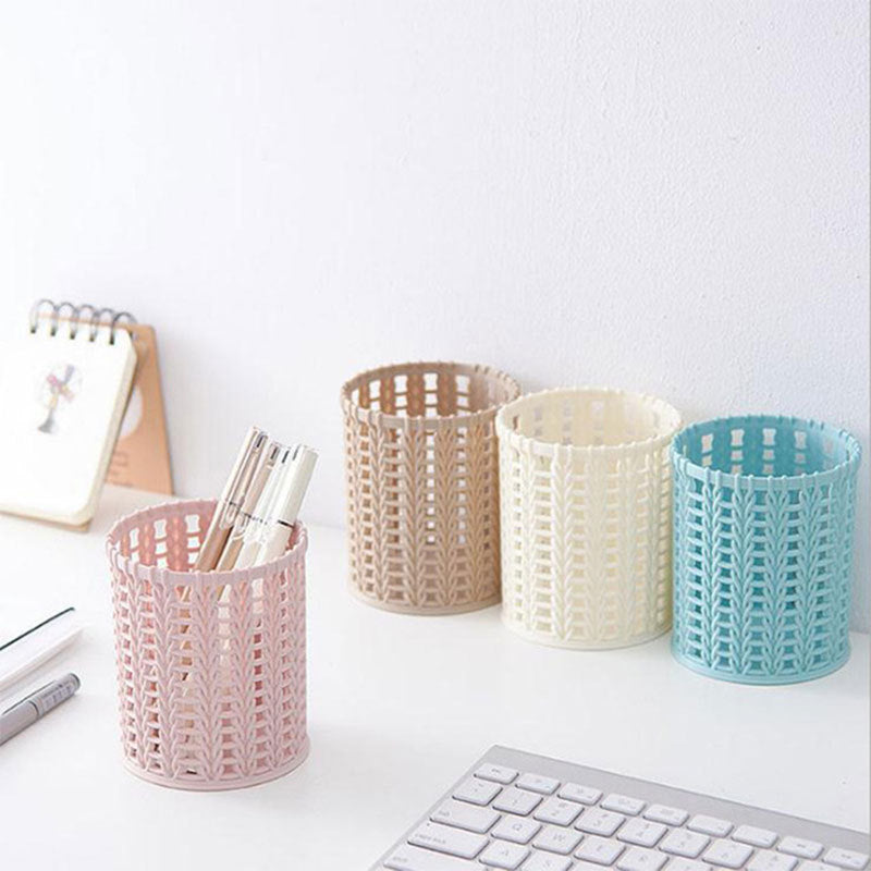 Desktop storage pen holder Hollow woven rattan desktop storage box Office round storage tube Creative student small pen holder