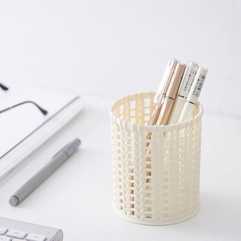 Desktop storage pen holder Hollow woven rattan desktop storage box Office round storage tube Creative student small pen holder