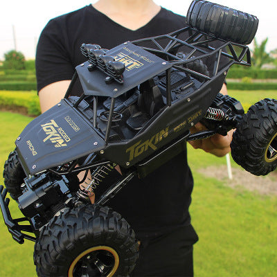 Oversized remote control car drift off-road vehicle four-wheel drive climbing truck high-speed racing boy charging toy car