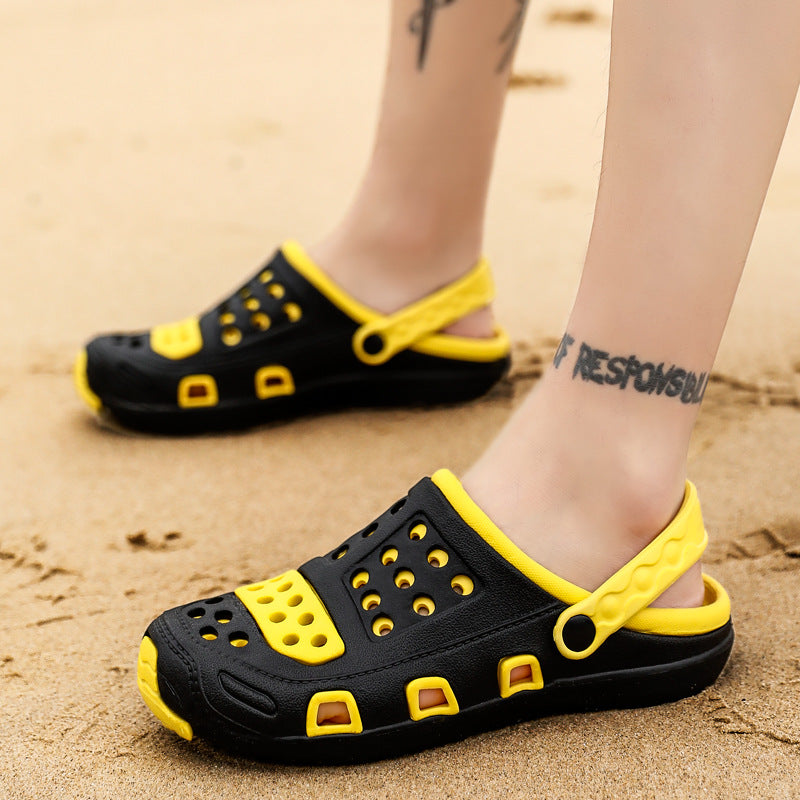 Korean style hole shoes men's outer sandals