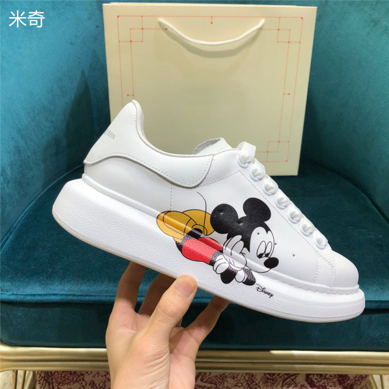 New small white shoes, leather thick-soled inner increase, platform bottom, wild couple casual shoes