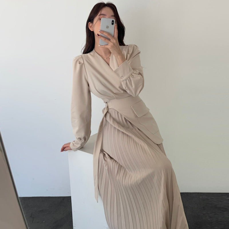 South Korea early spring new simple temperament V-neck waist slimming long-sleeved pleated dress