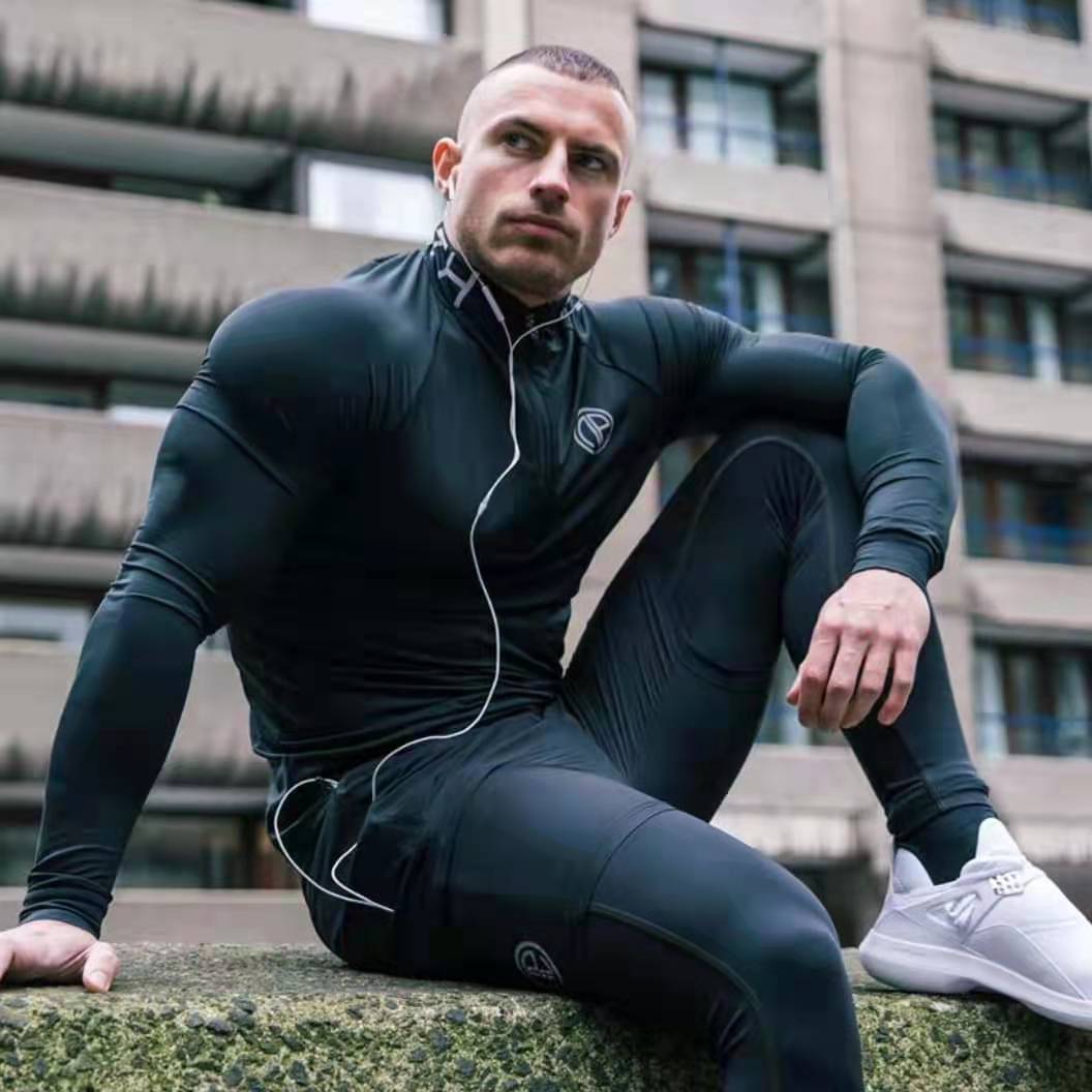 Muscular male fitness three-piece sports long-sleeved T-shirt