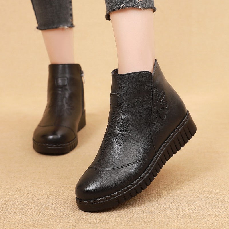 Plus velvet warm non-slip shoes ladies leather shoes short boots Martin boots