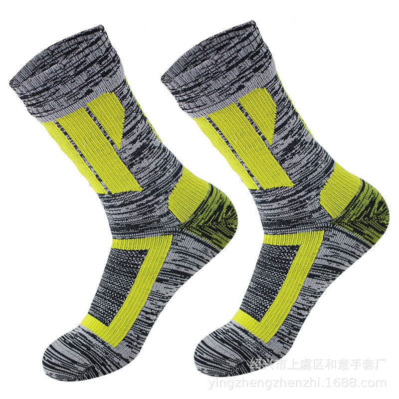 Outdoor skiing wading sports warm breathable waterproof socks adventure mountaineering cycling mid-tube waterproof sports socks