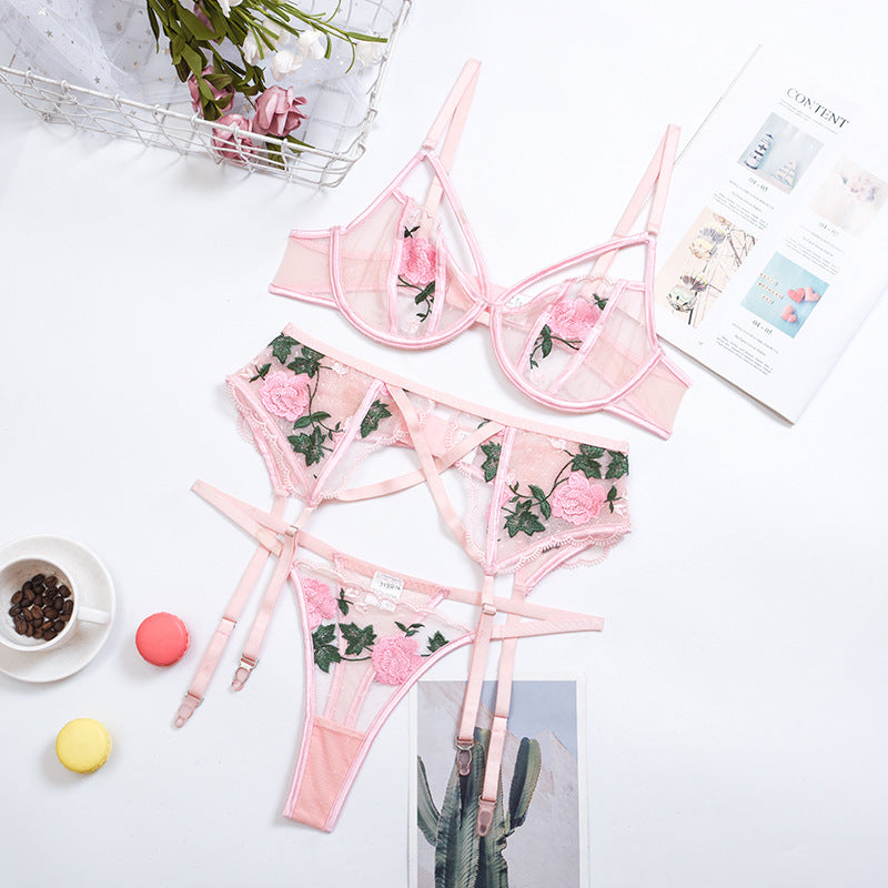 New fashion women's classic embroidery heavy craft lace mesh underwear gathered three-piece suit