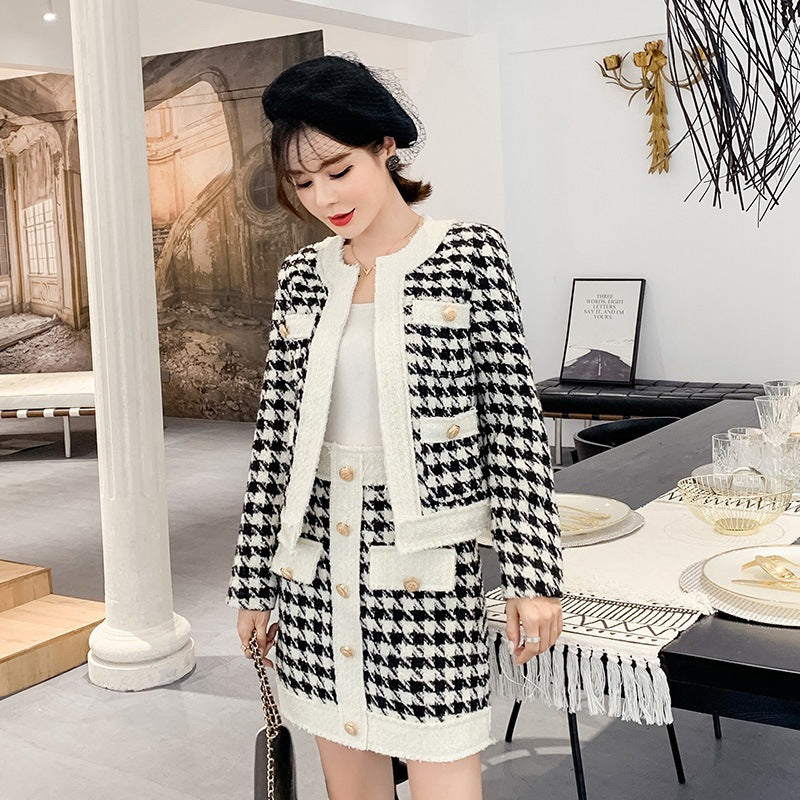 Fried street age-reducing fashion and slimming suit women's Xiaoxiangfeng milk tweed coat, half skirt and two hips