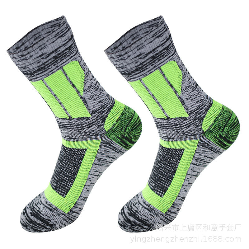 Outdoor skiing wading sports warm breathable waterproof socks adventure mountaineering cycling mid-tube waterproof sports socks